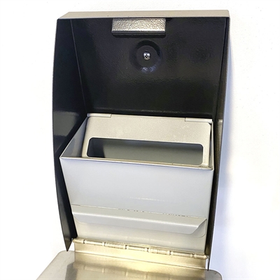 Aschenbecher aus gebürstetem Stahl